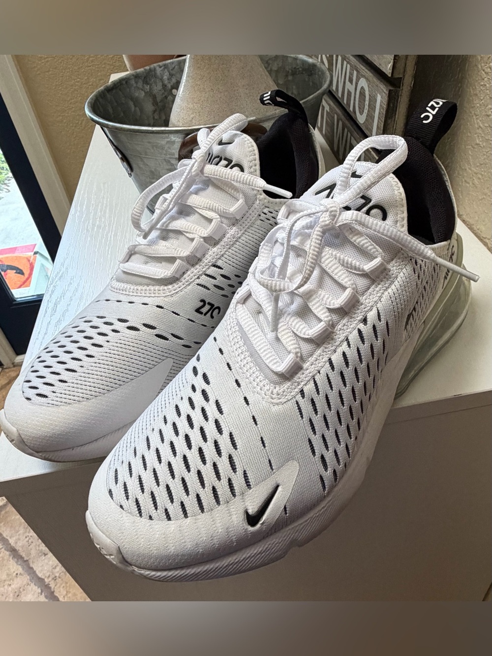 Women’s Nike Air Max 270 - Picture 3 of 4